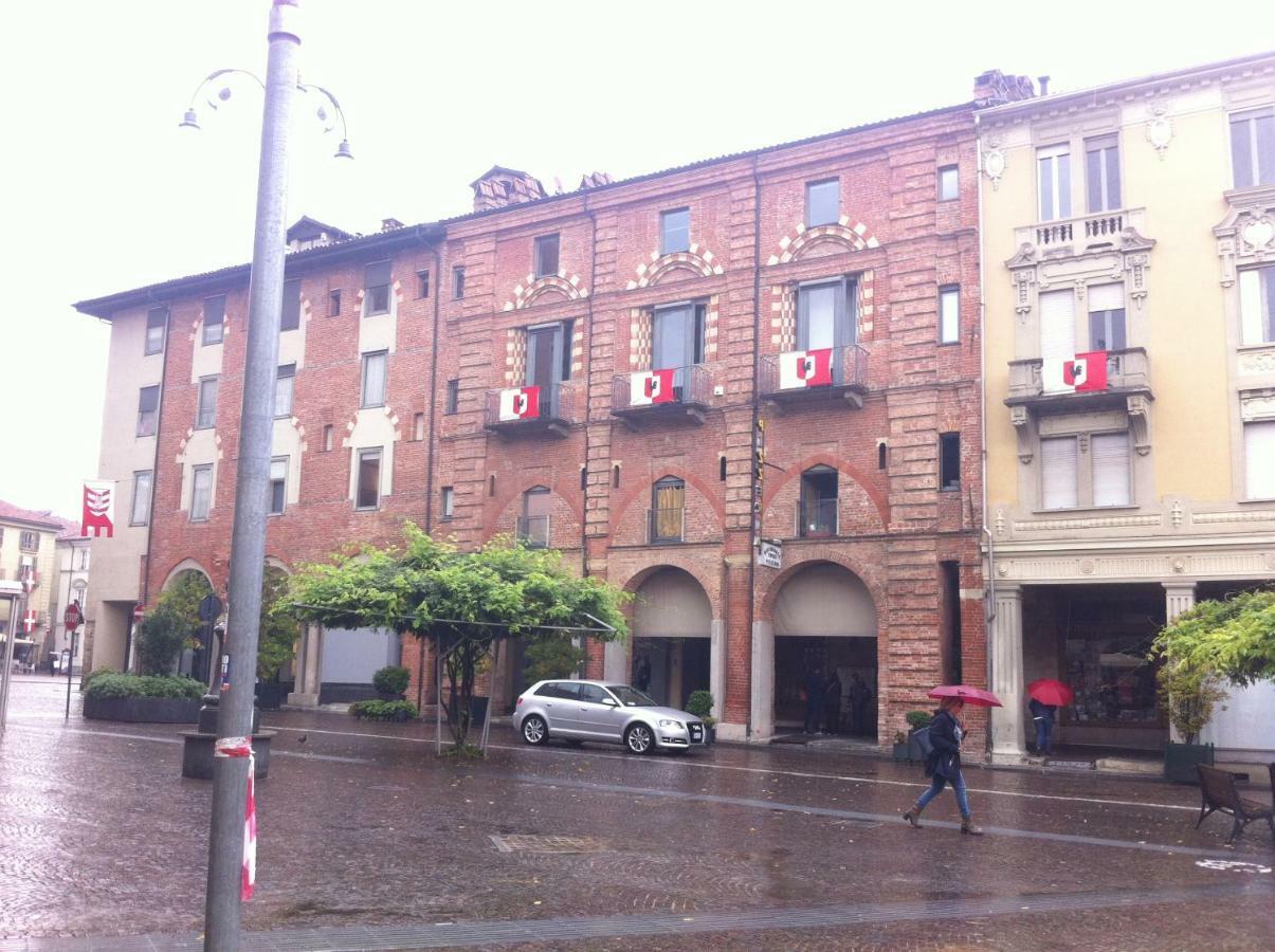 Appartamento In Centro Storico Asti Exterior photo